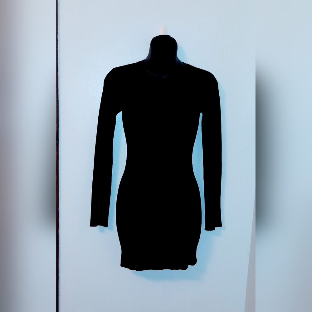 Dress - Picture 2 of 4